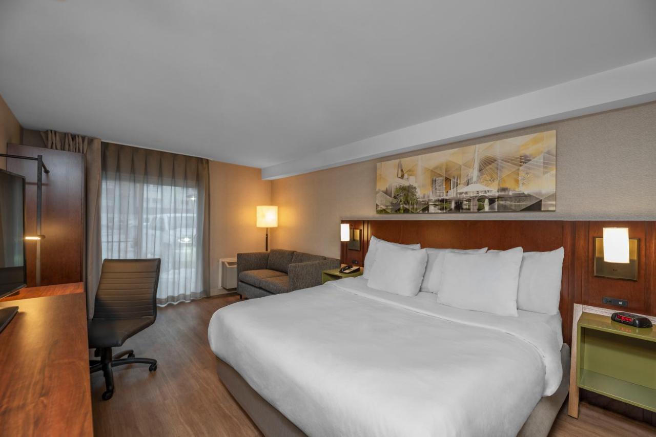 Comfort Inn Airport Winnipeg Exterior foto